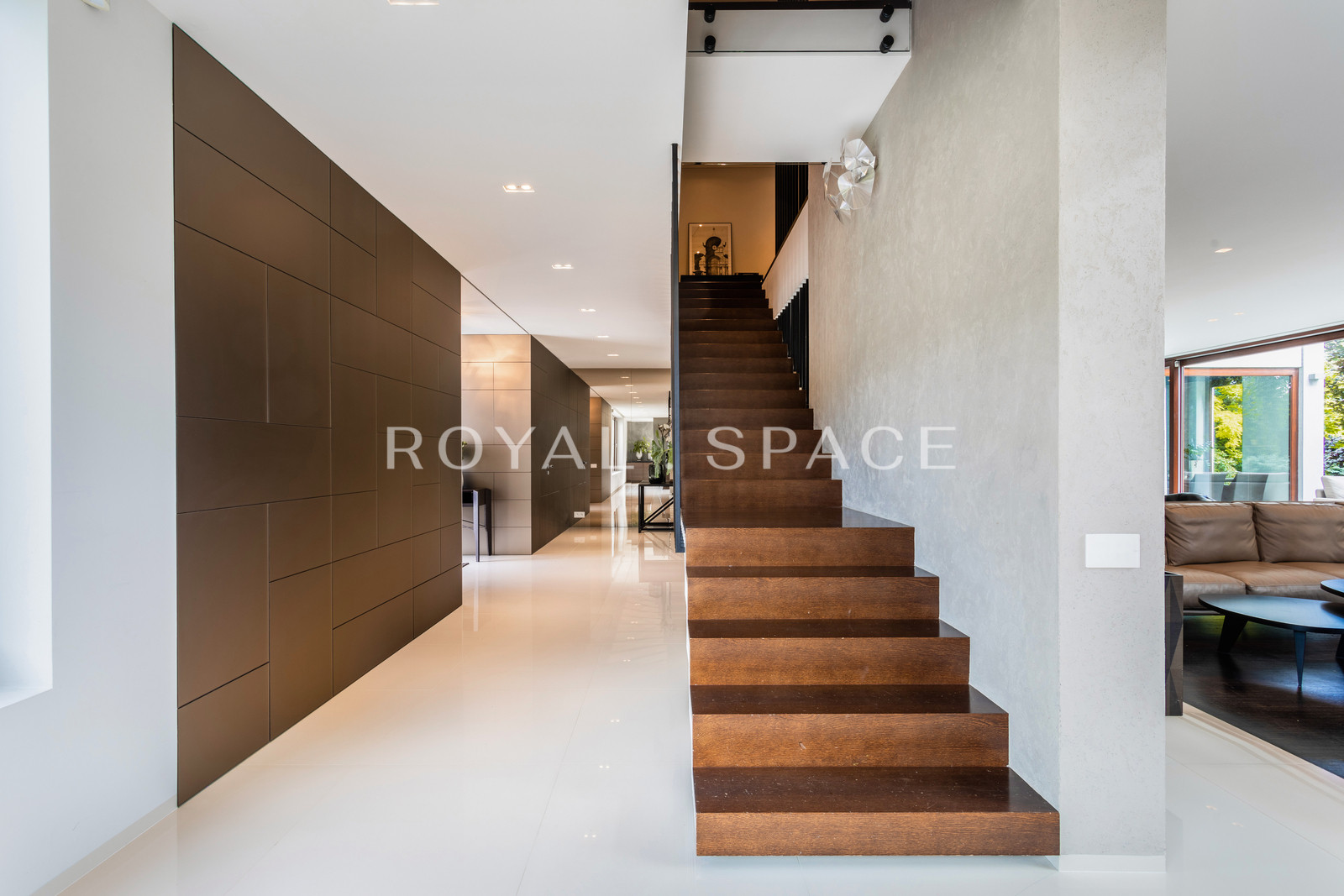 Luksusowa willa z dużym ogrodem na Bielanach!