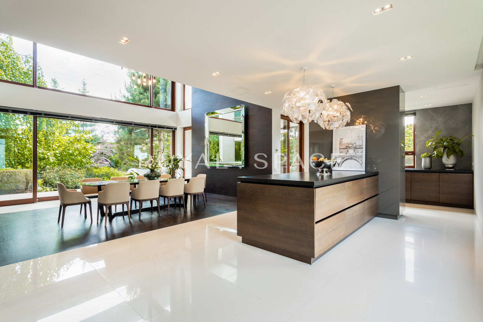 Luksusowa willa z dużym ogrodem na Bielanach!