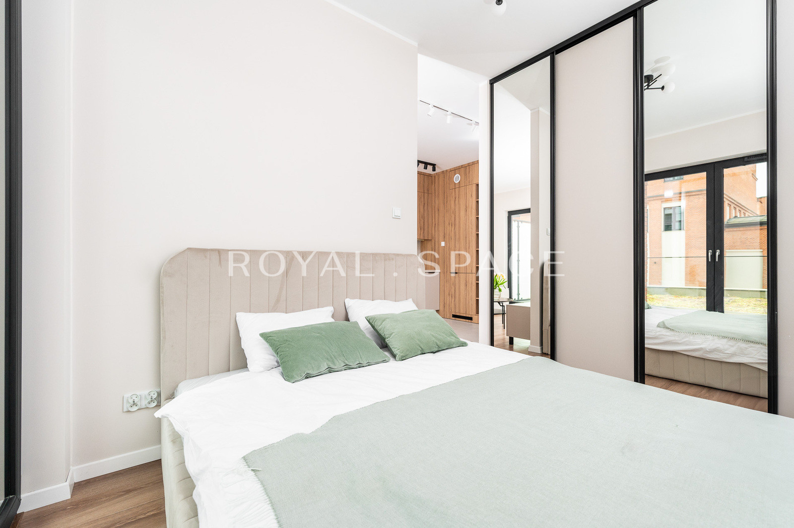 Апартамент з терасою в інвестиції Fabryczna City