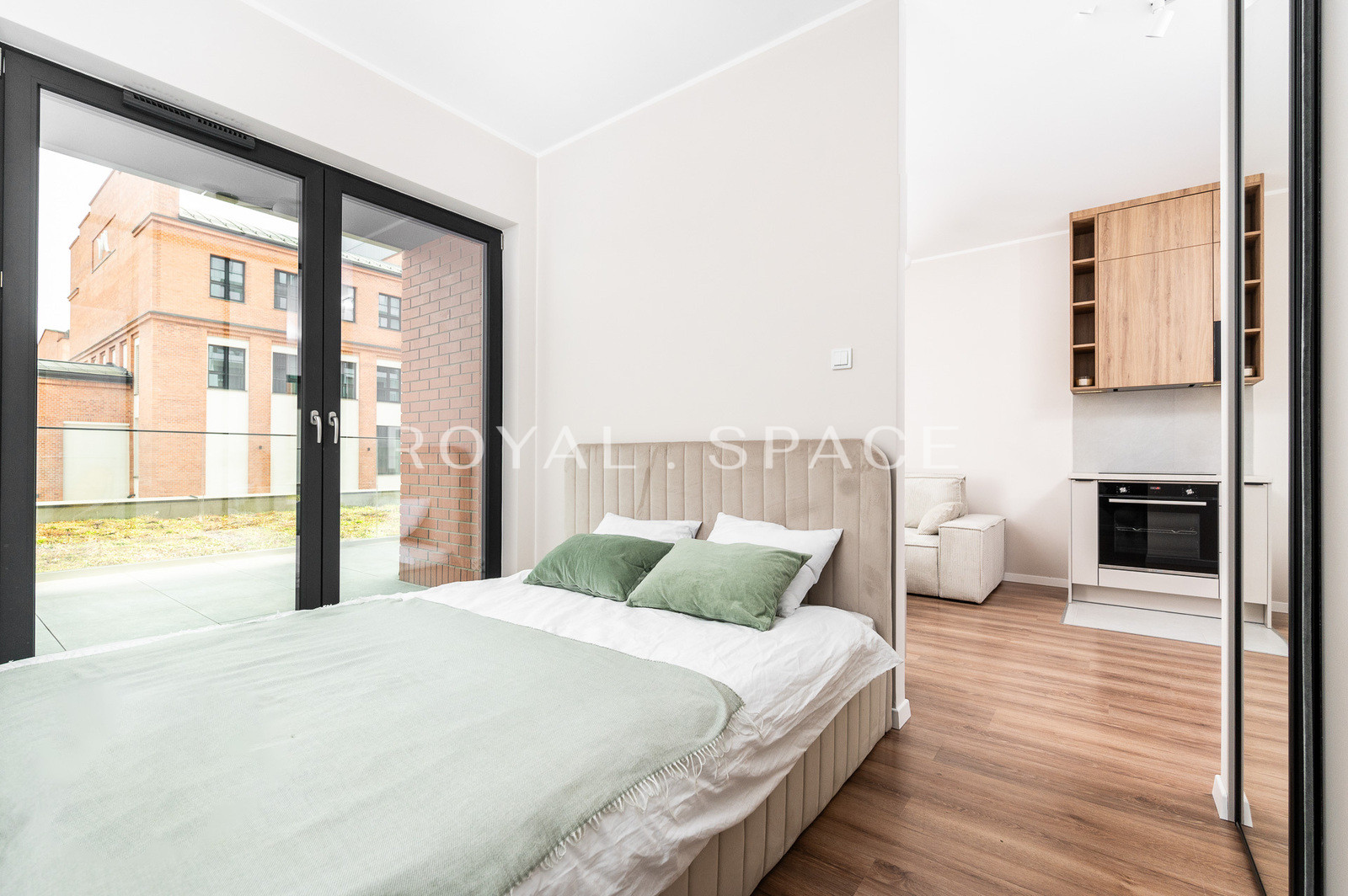 Апартамент з терасою в інвестиції Fabryczna City