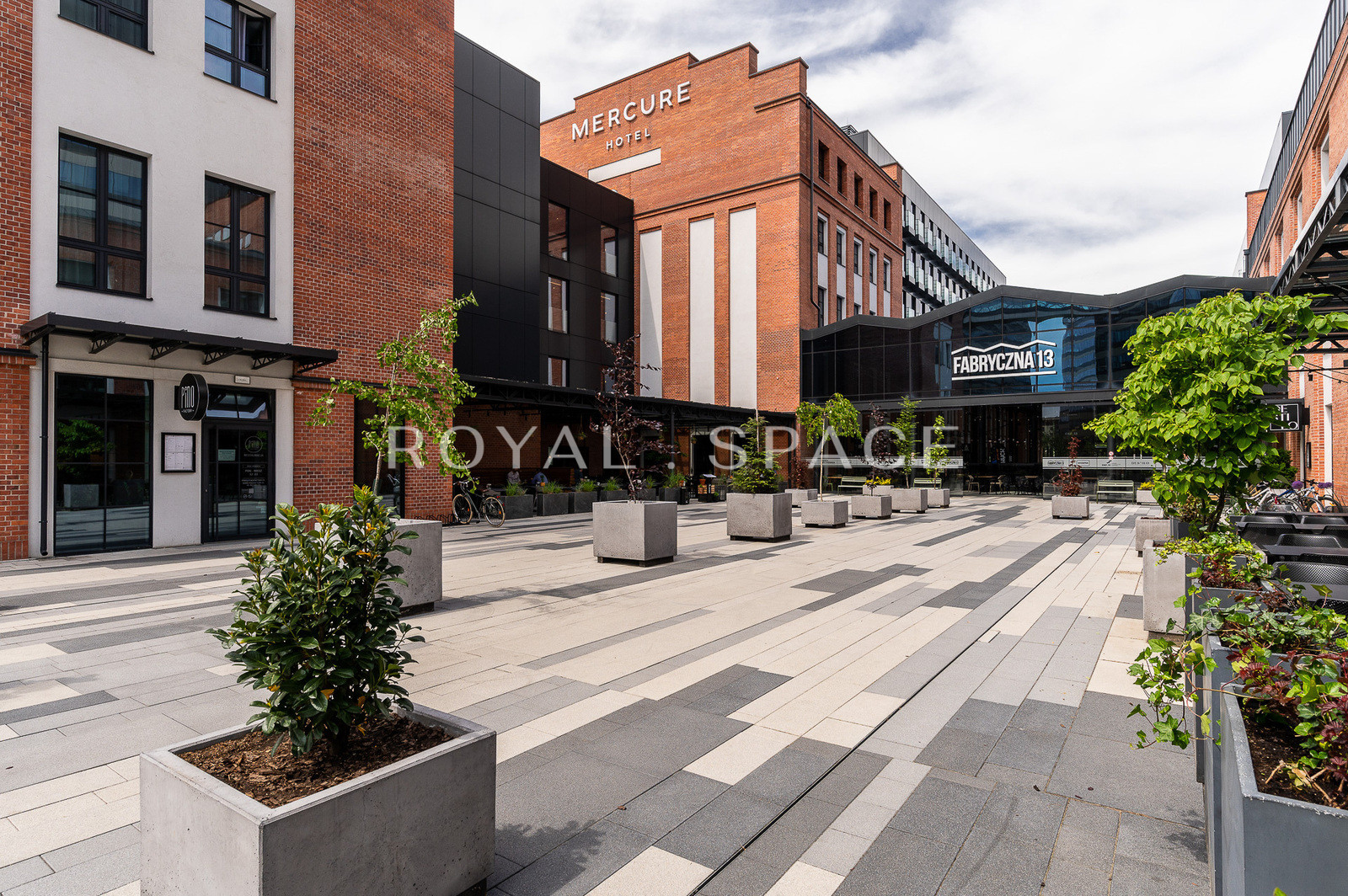 Апартамент з терасою в інвестиції Fabryczna City