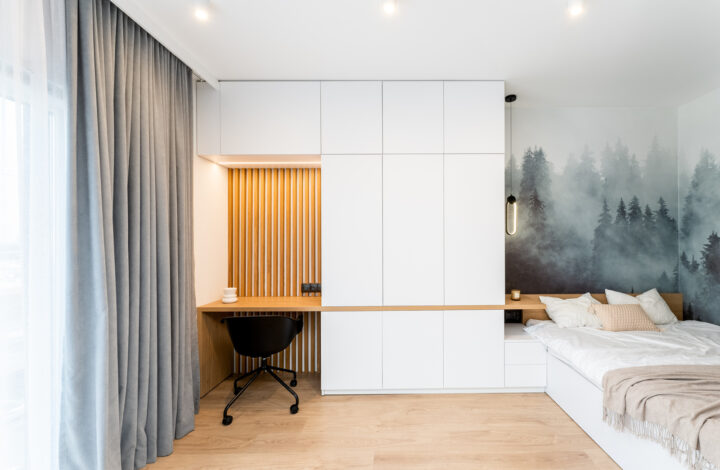 Apartment with Balcony Next to M1