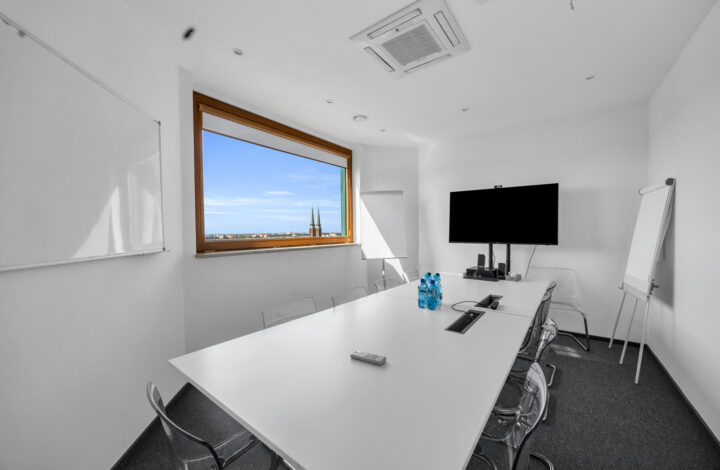 Office in Praga Północ with panoramic view!