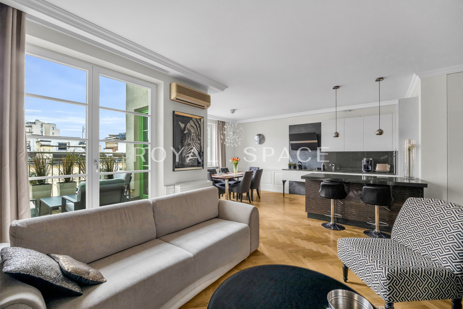 Prestiżowa lokalizacja i basen/sauna w budynku