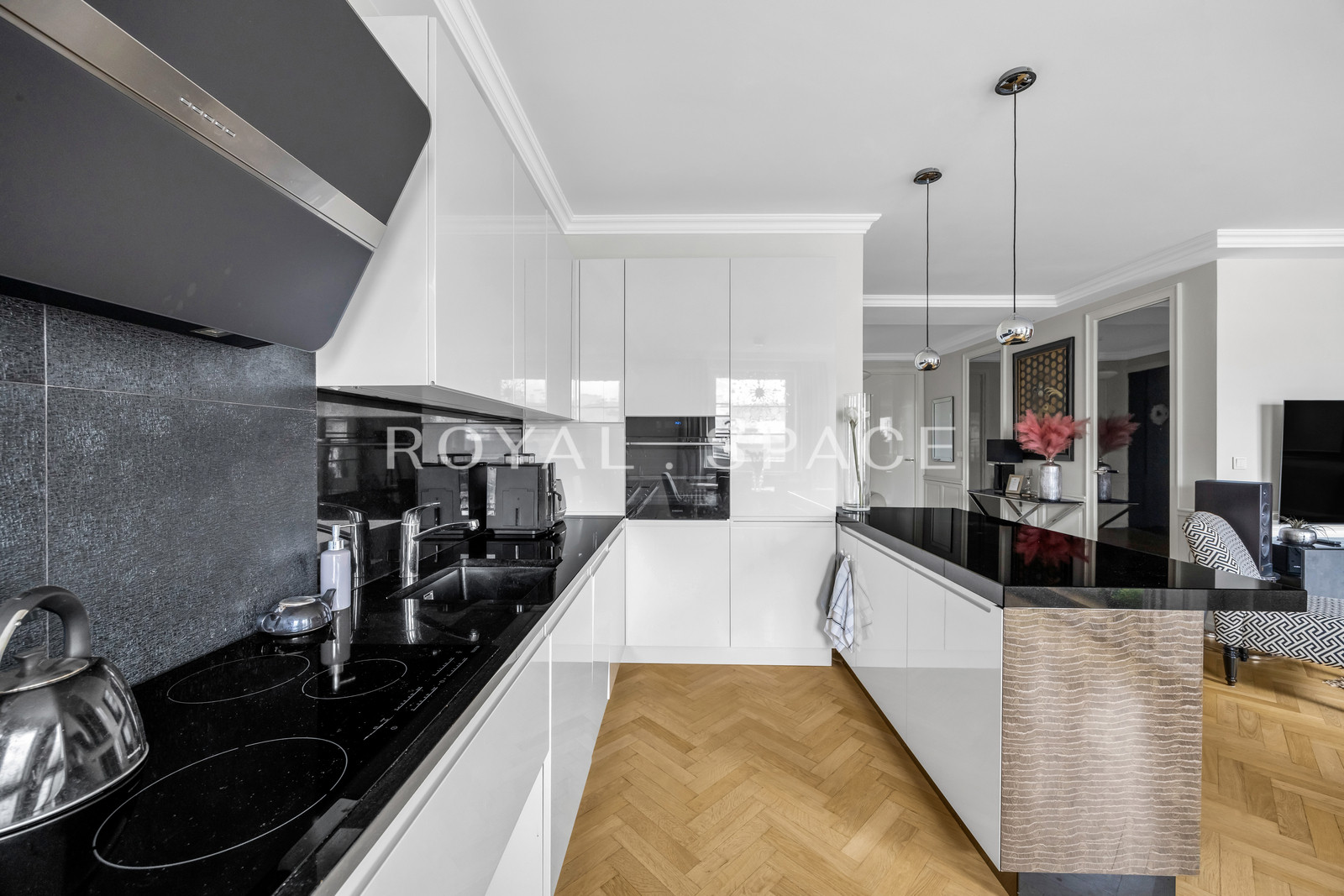 Prestiżowa lokalizacja i basen/sauna w budynku