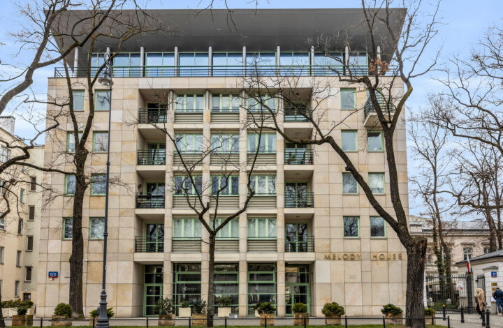 Prestiżowa lokalizacja i basen/sauna w budynku