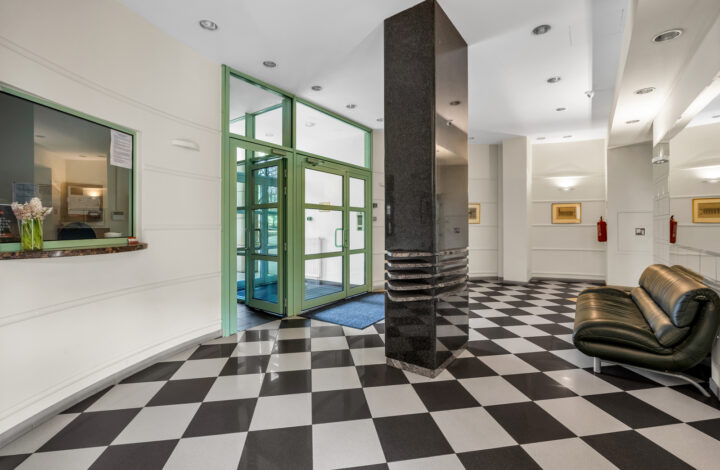 Prestiżowa lokalizacja i basen/sauna w budynku