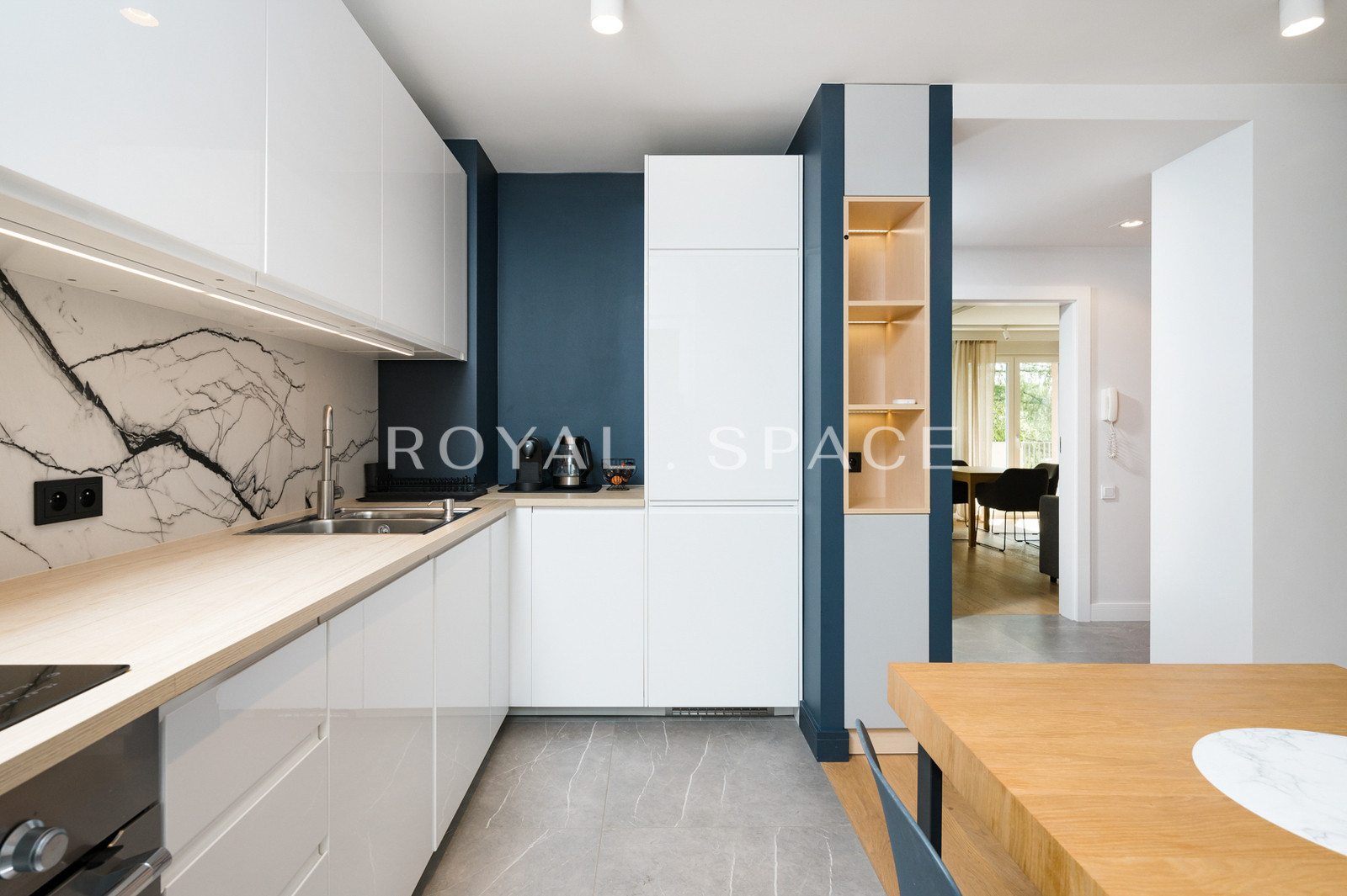 Elegancki apartament z osobną kuchnią