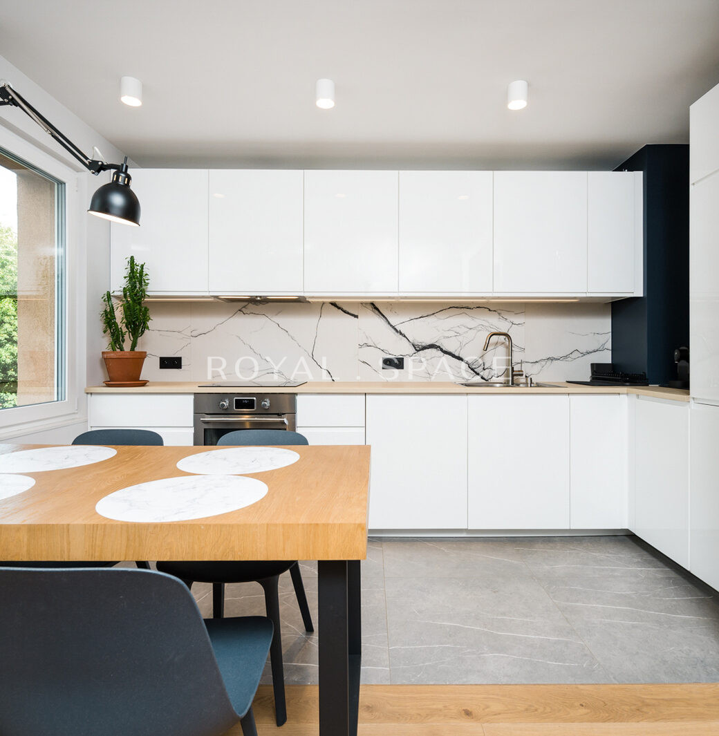 Elegancki apartament z osobną kuchnią