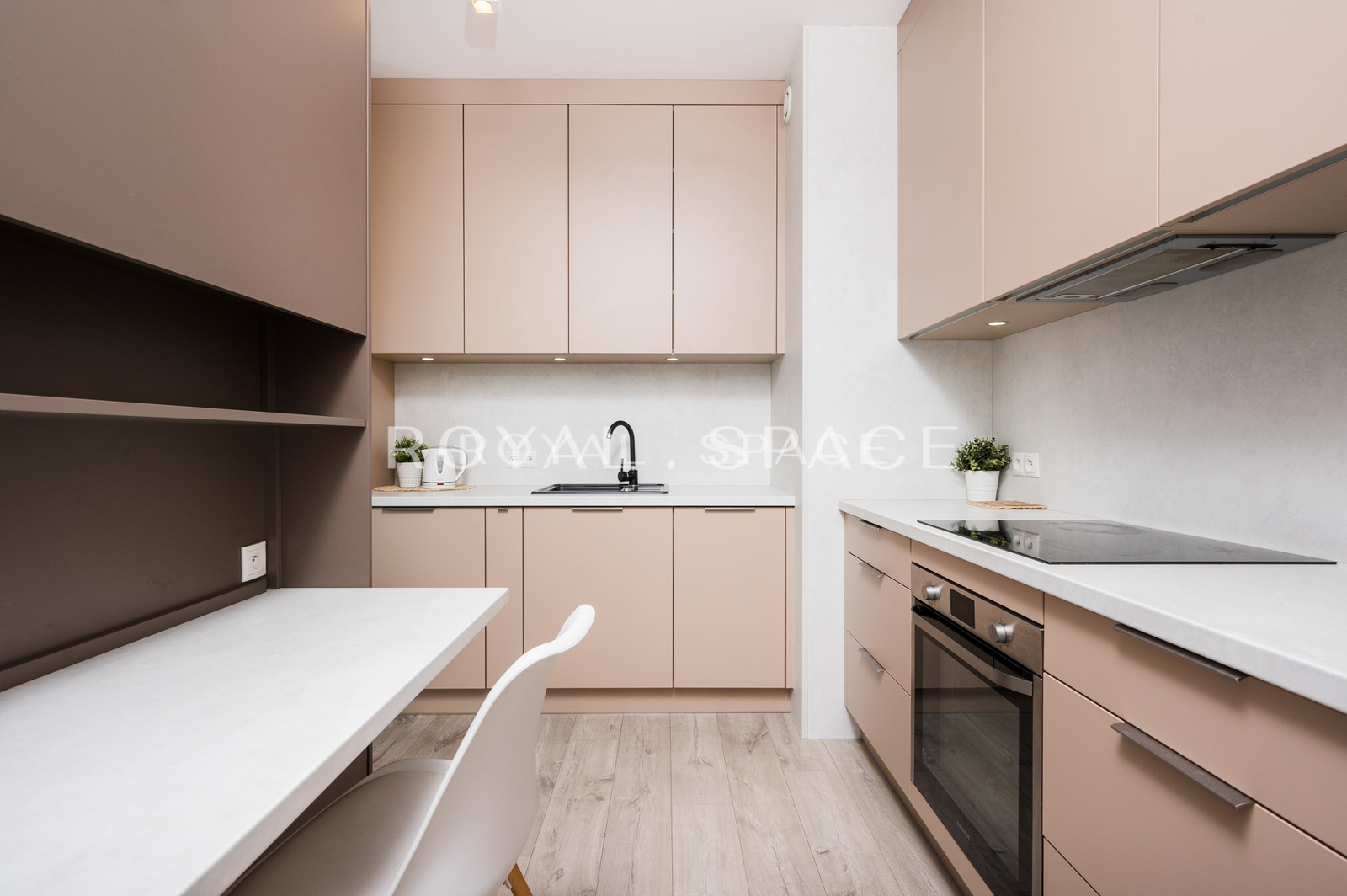 Studio with a large terrace and a view