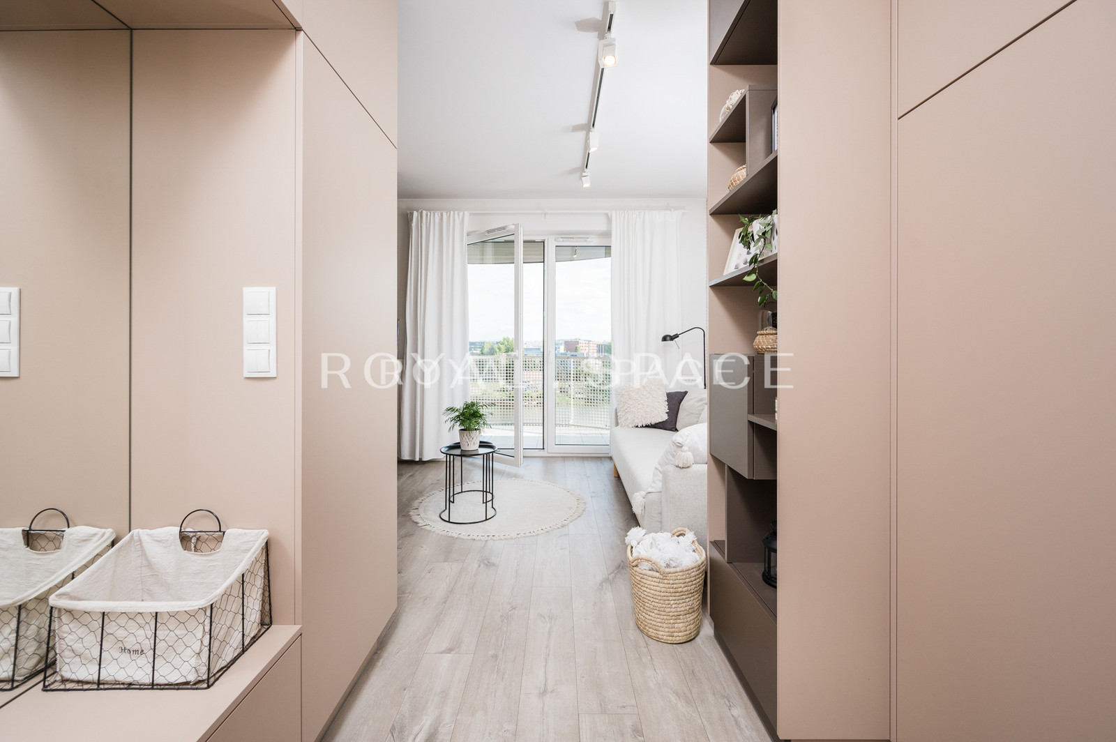 Studio with a large terrace and a view