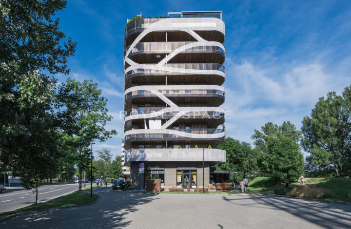Studio with a large terrace and a view