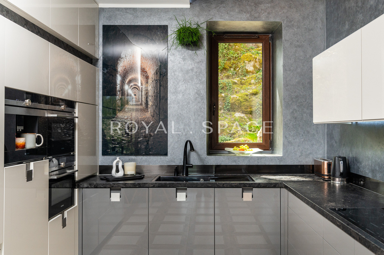 Townhouse-style villa in Salwator!