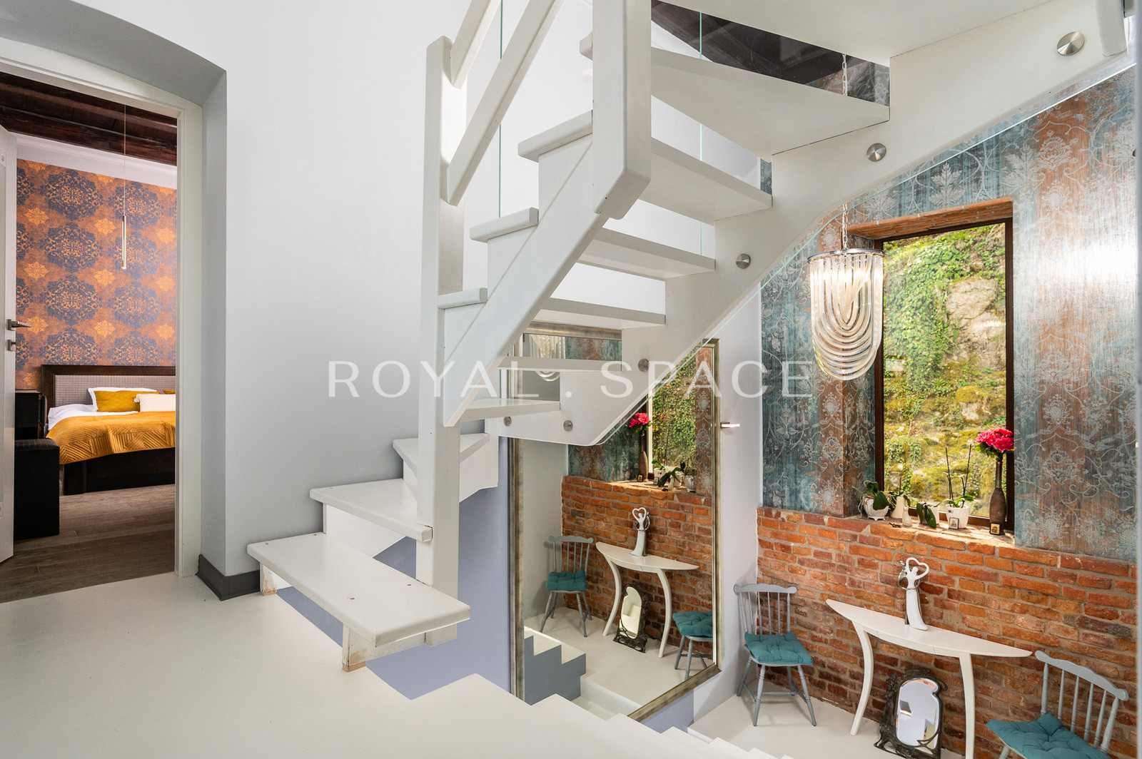 Townhouse-style villa in Salwator!