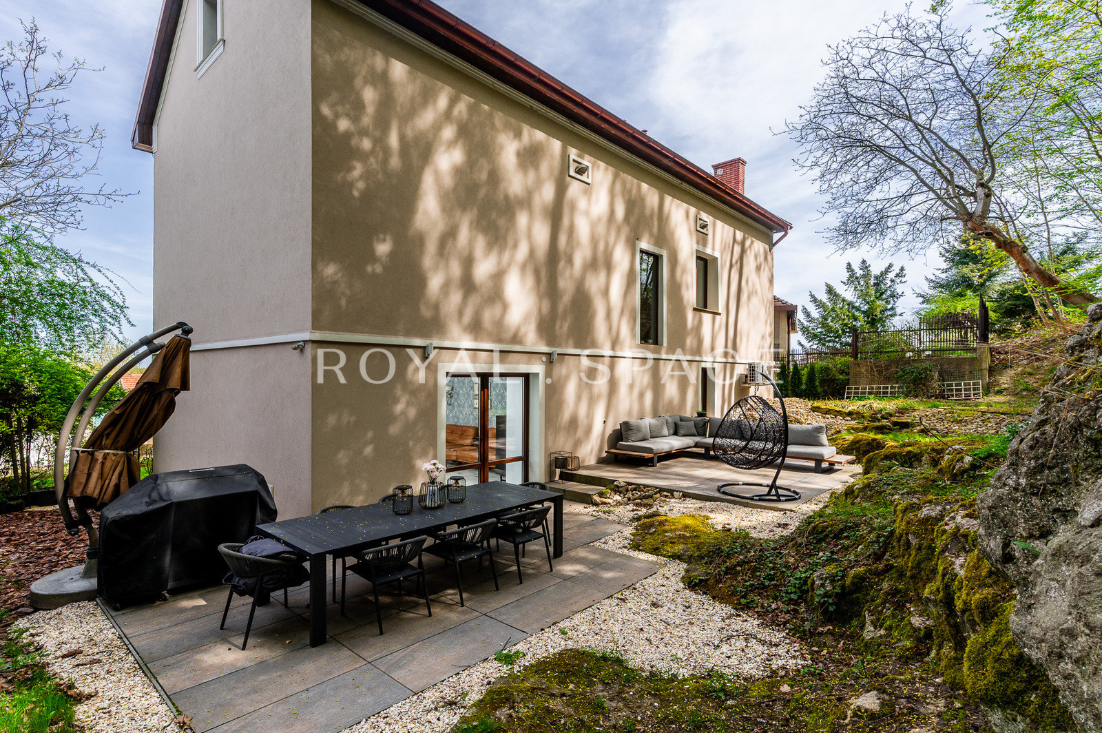 Townhouse-style villa in Salwator!