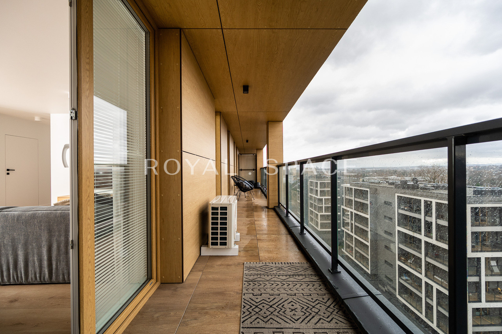 Penthouse on 9th floor