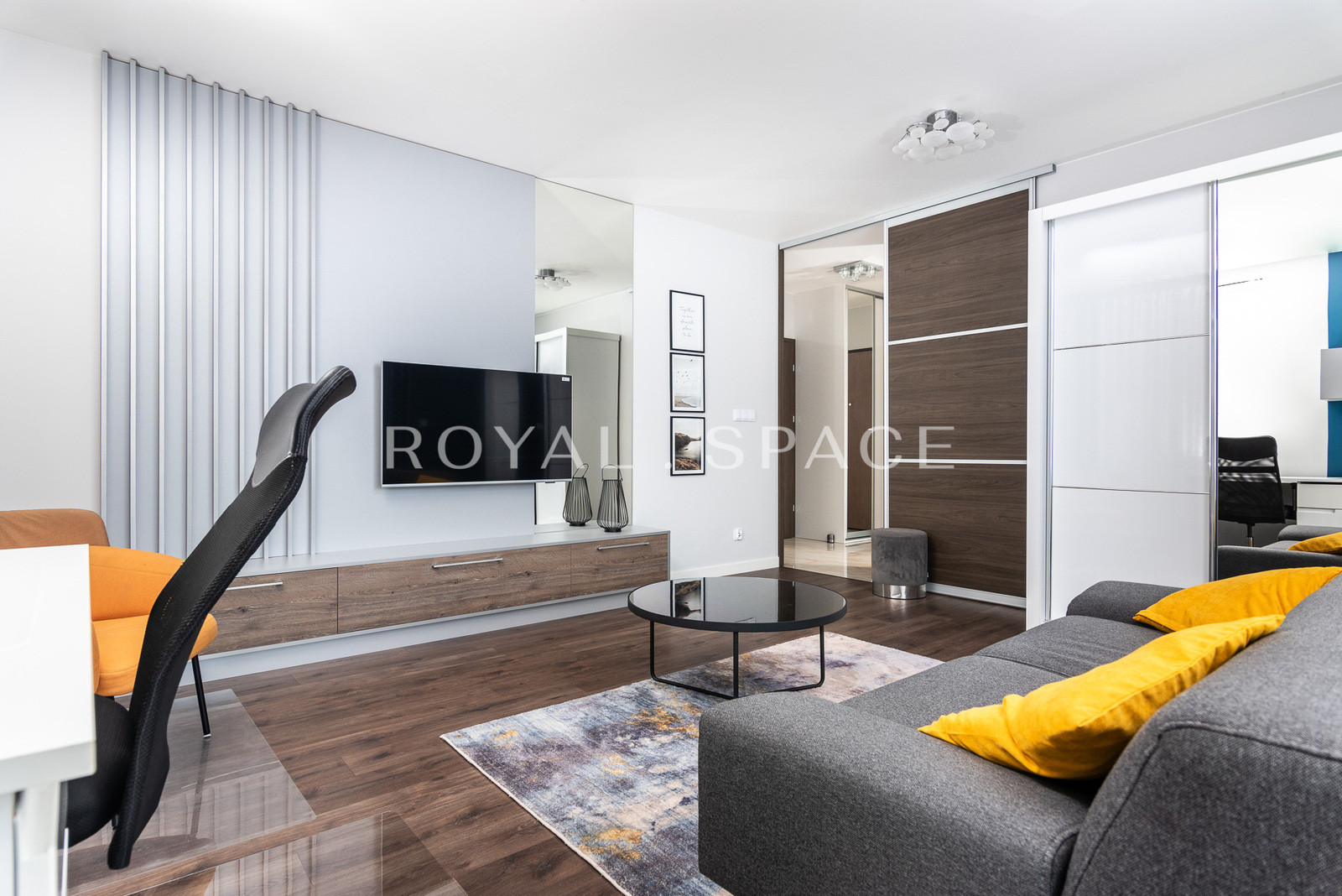 Стильна квартира з окремою кухнею | VERMELO