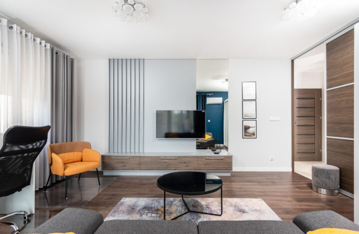 Stylish Apartment with Separate Kitchen | VERMELO