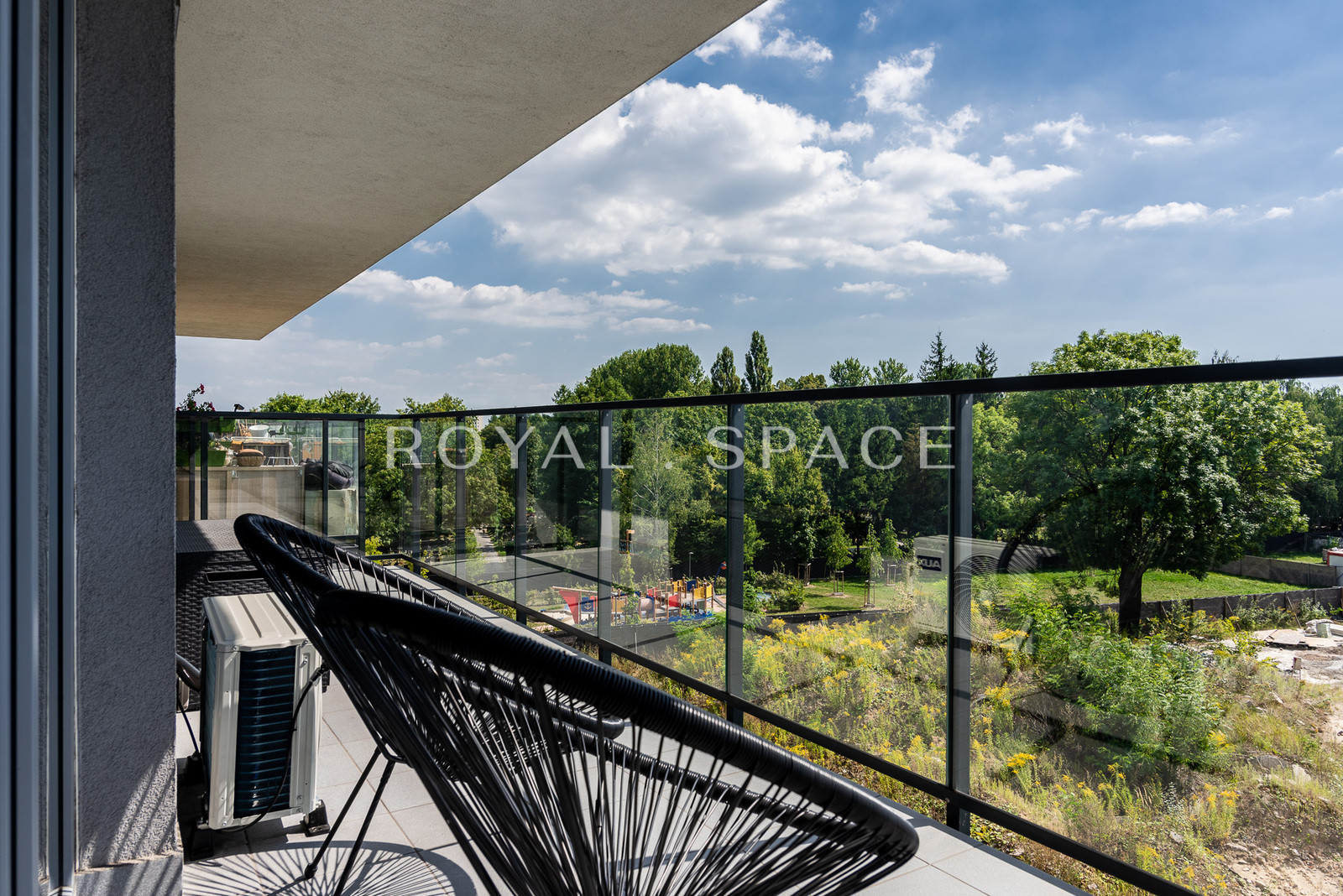 Стильна квартира з окремою кухнею | VERMELO