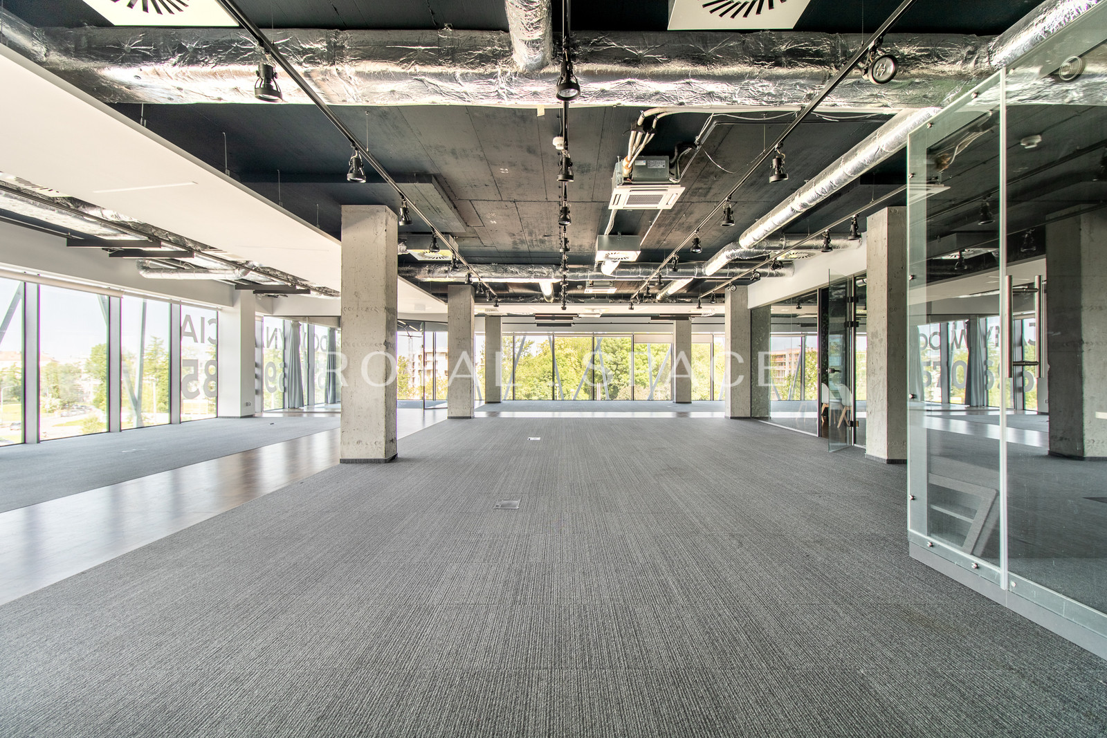 Office in High Standard | Rondo Matecznego