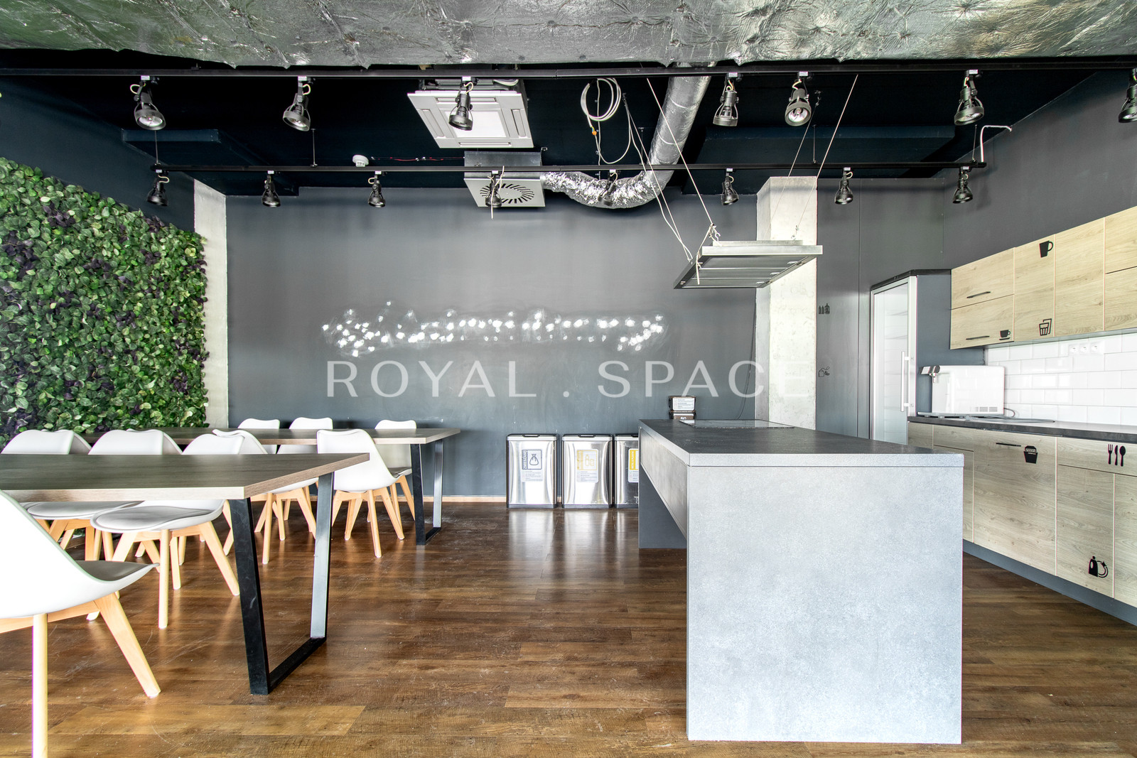 Office in High Standard | Rondo Matecznego