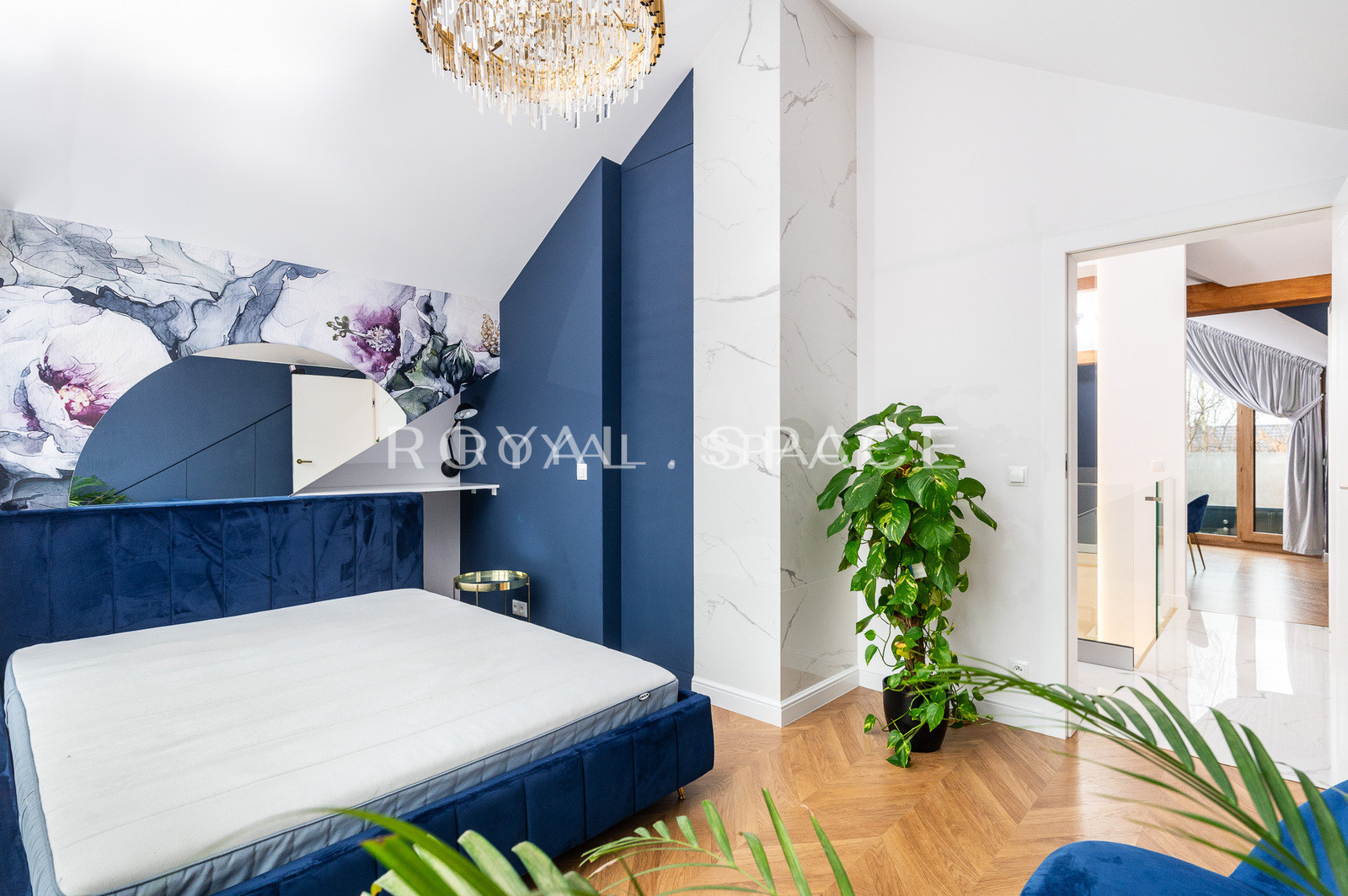 Cozy, sunlit apartment for rent!