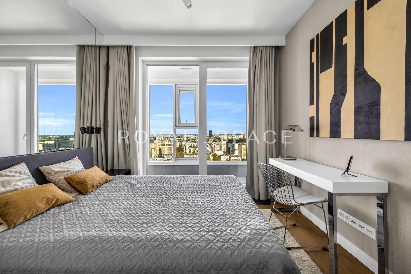 Апартаменти з зимовим садом на 20-му поверсі!