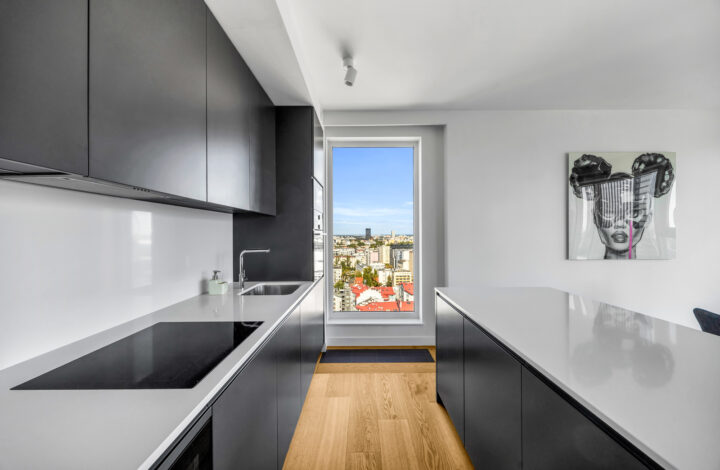 Апартаменти з зимовим садом на 20-му поверсі!