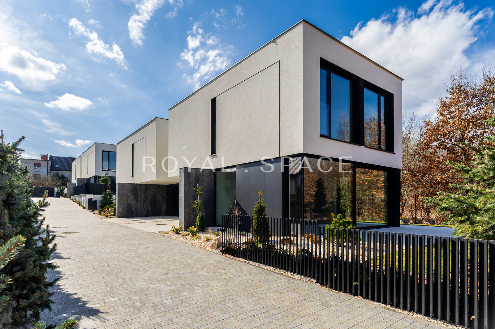 The last available house in a beautiful investment