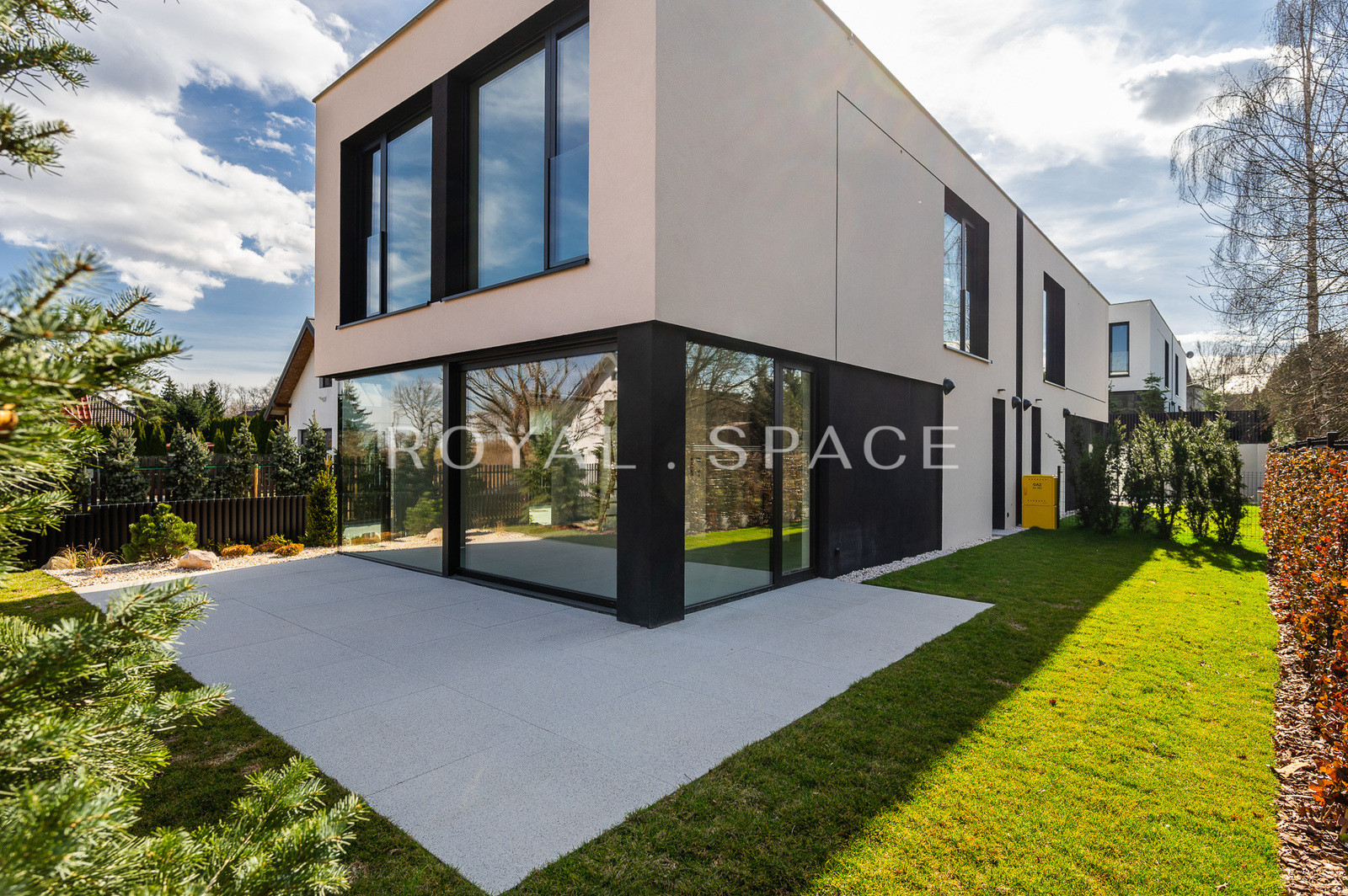 The last available house in a beautiful investment