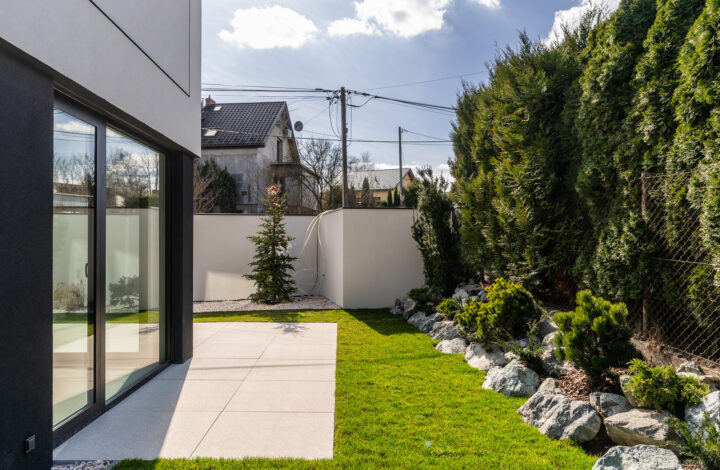 The last available house in a beautiful investment