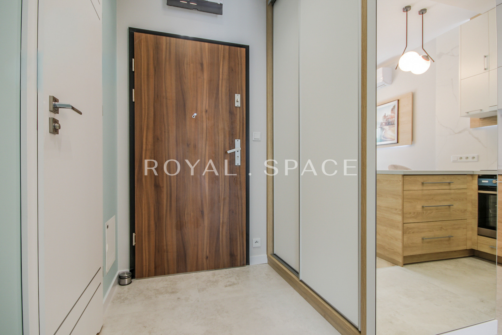 Сучасна квартира з балконом | Steam Park