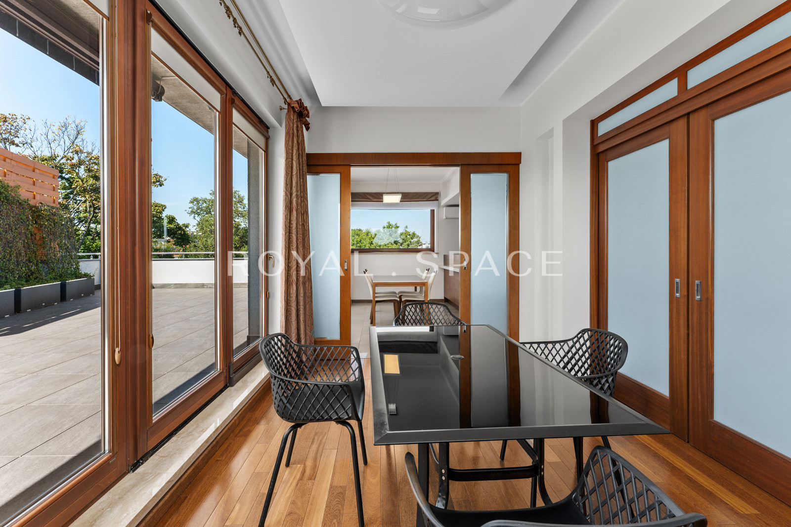 Пентхаус з терасою в Старому Місті!