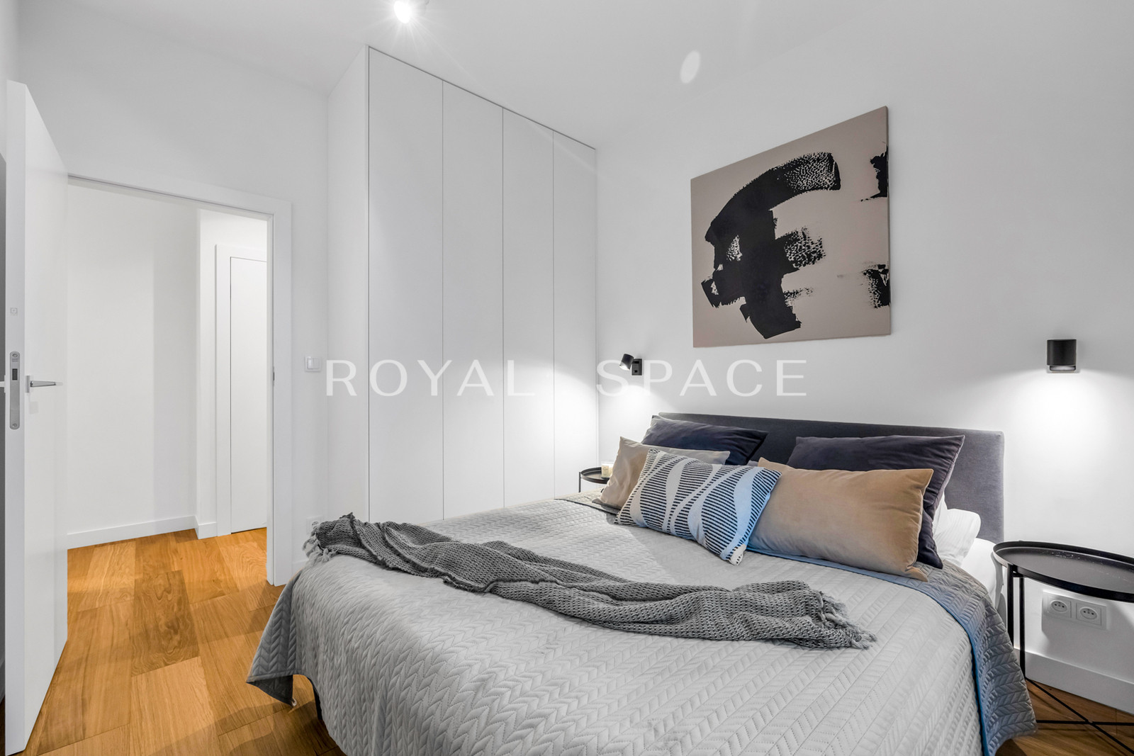 Modern 4-room apartment | Grzybowska 37