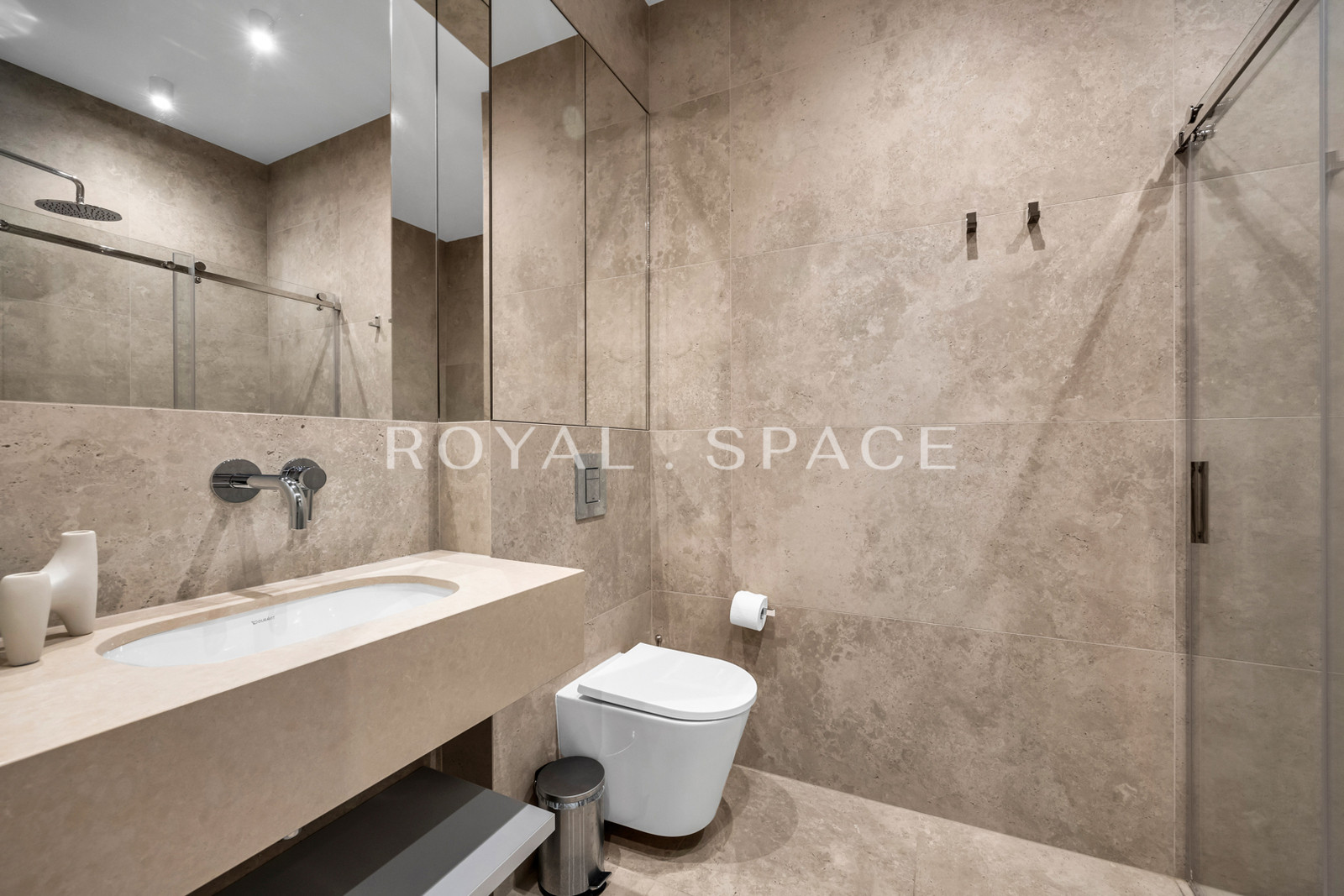 Modern 4-room apartment | Grzybowska 37