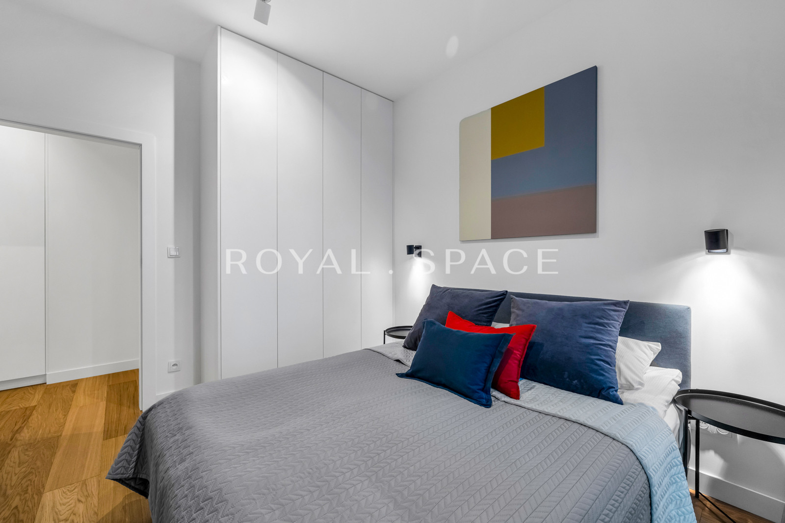 Modern 4-room apartment | Grzybowska 37