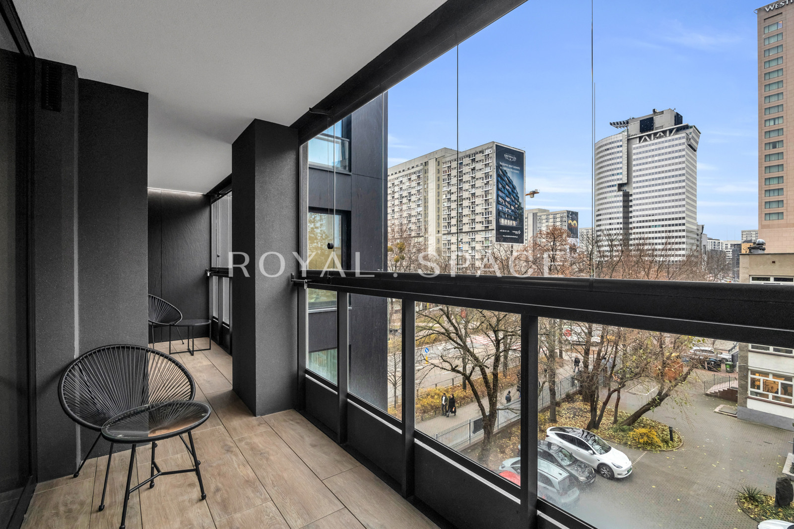 Modern 4-room apartment | Grzybowska 37