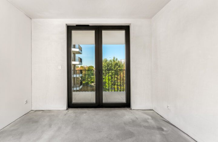 Jasny apartament z Garderobą | Młyny Mogilska