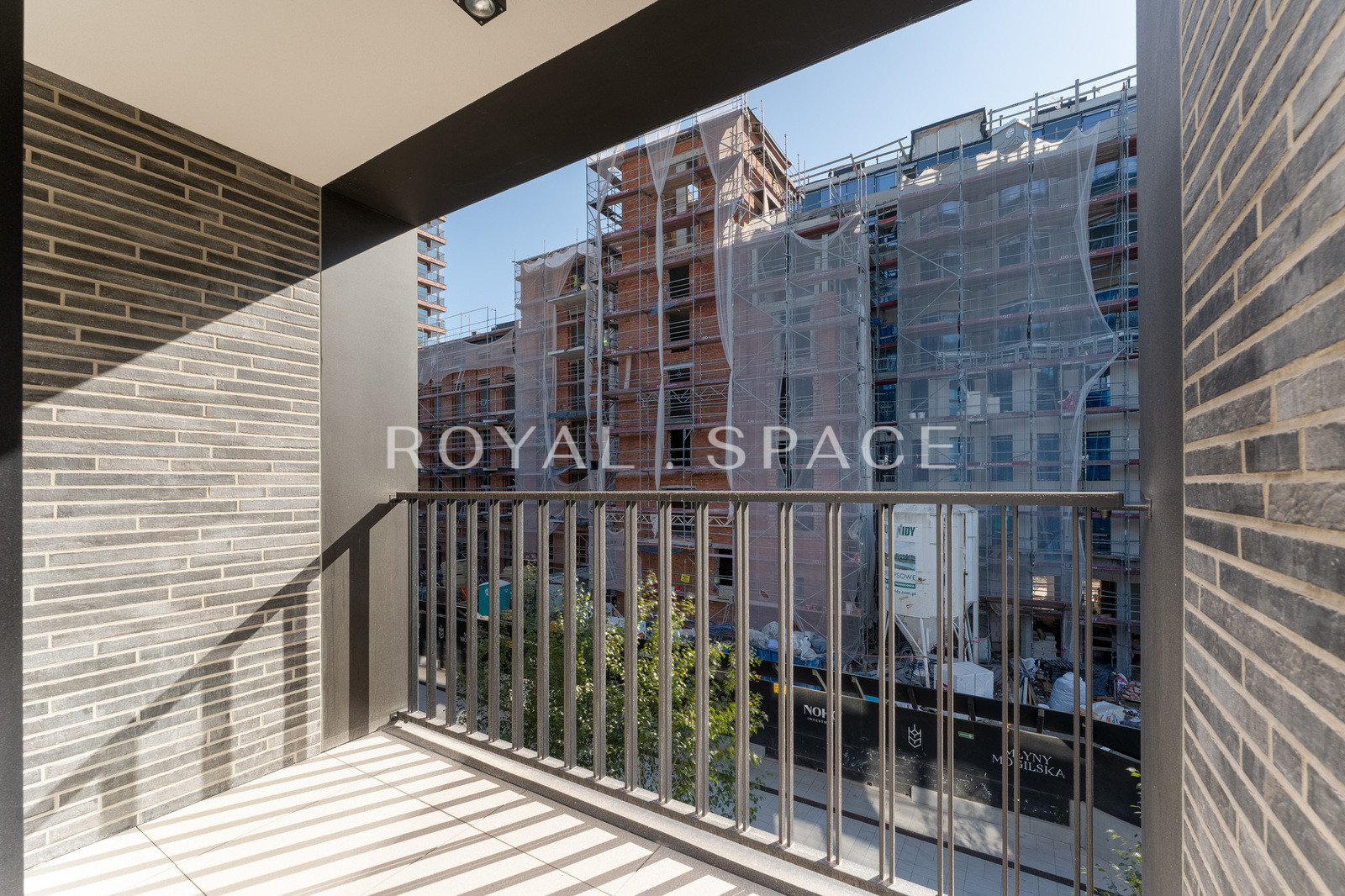 Jasny apartament z Garderobą | Młyny Mogilska