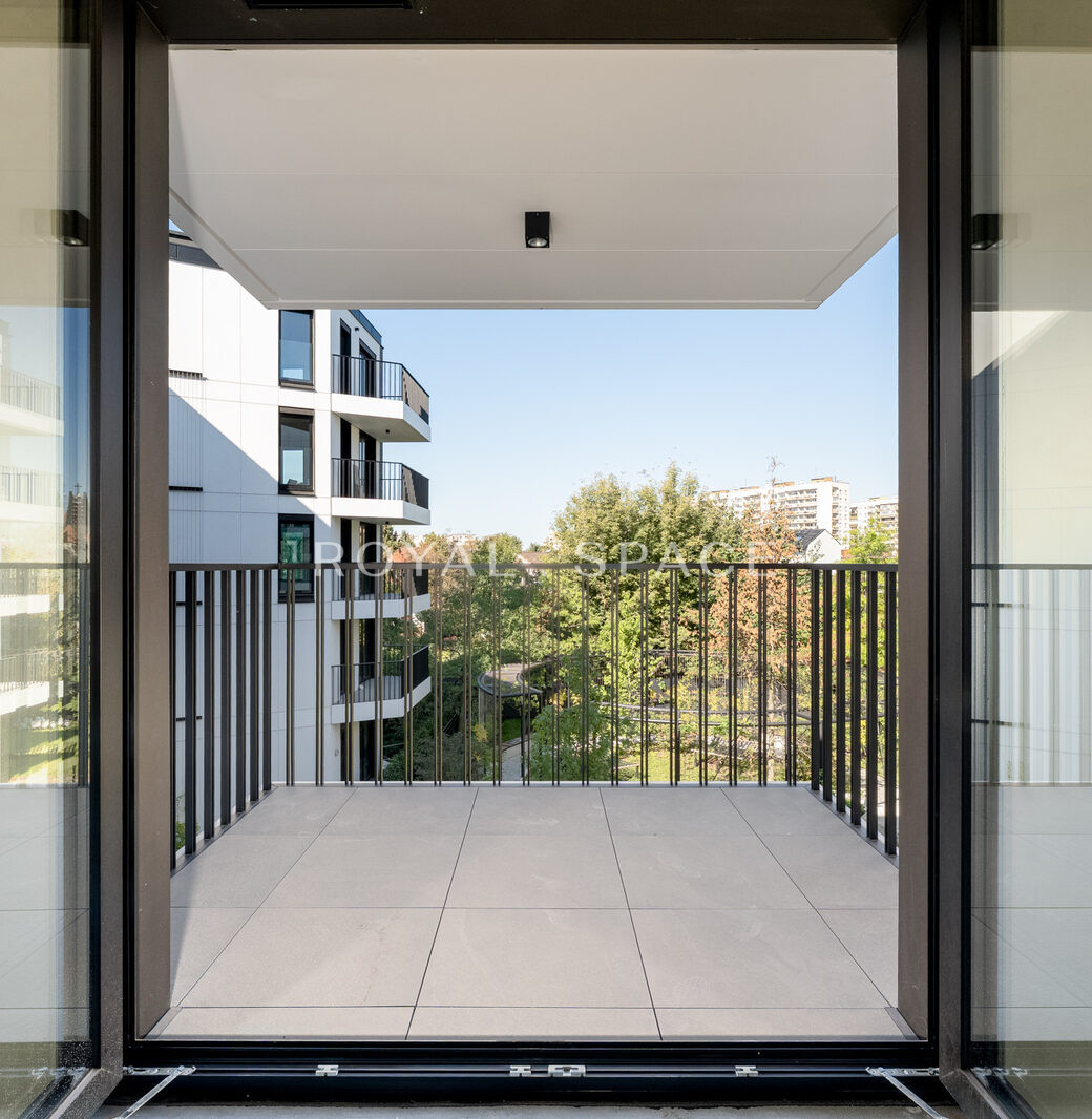 Jasny apartament z Garderobą | Młyny Mogilska