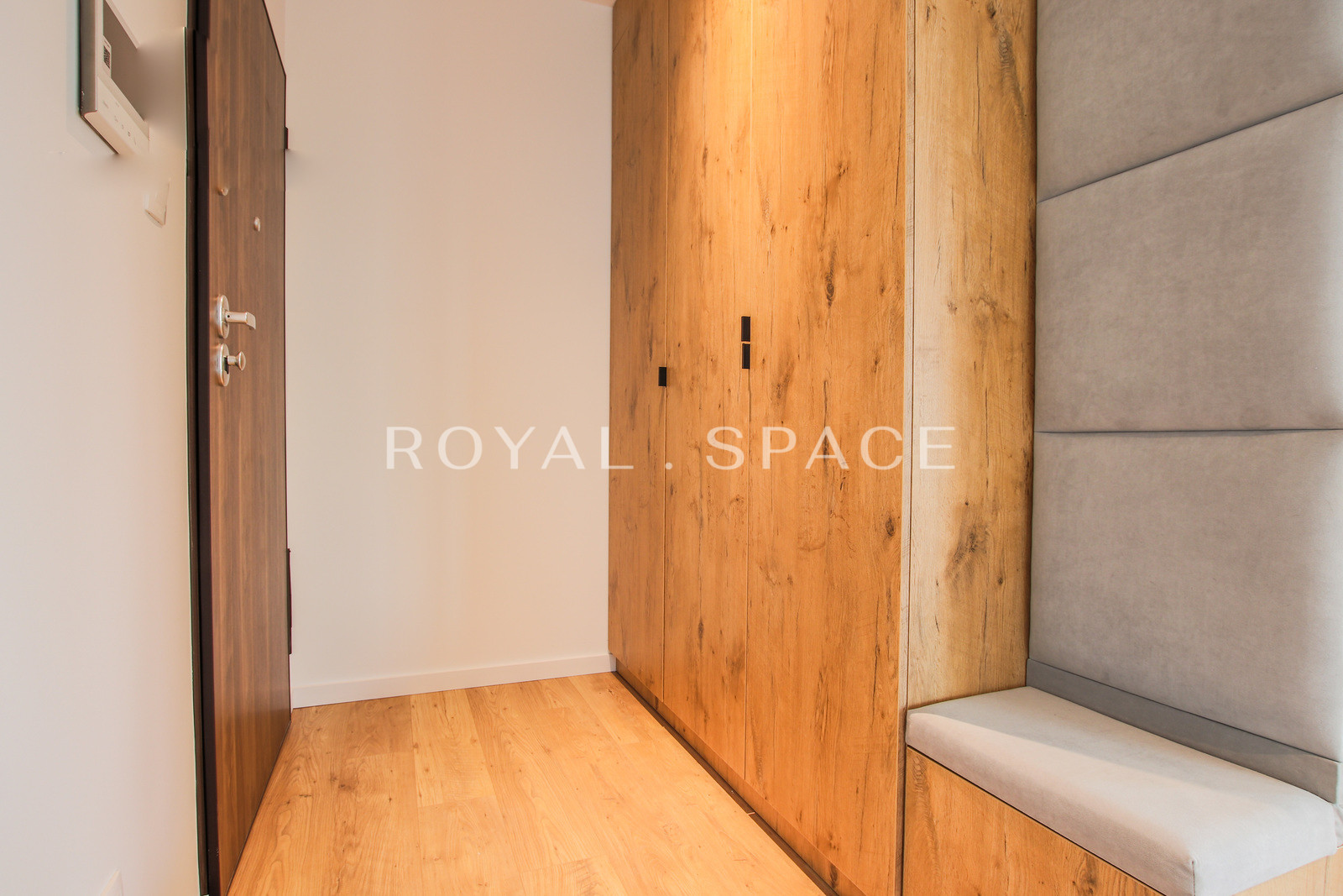 Przestronny apartament z tarasem – Wiślane Tarasy