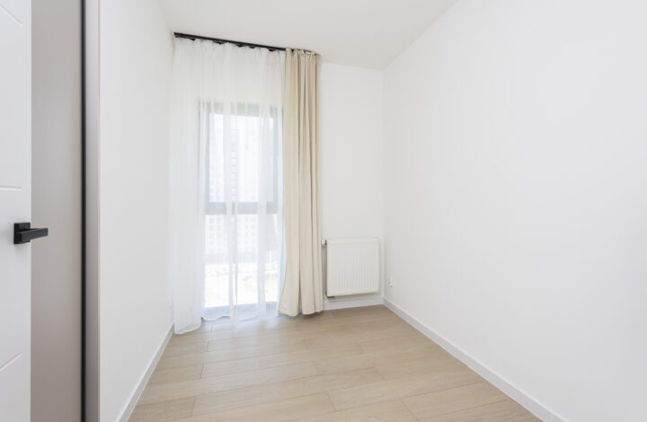 Pierwsza Dzielnica | z balkonem | 8 piętro