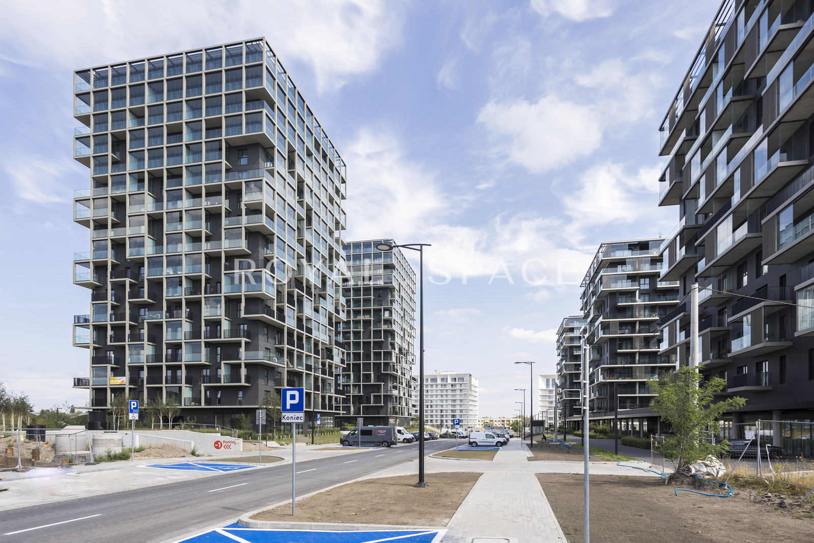 Pierwsza Dzielnica | z balkonem | 8 piętro