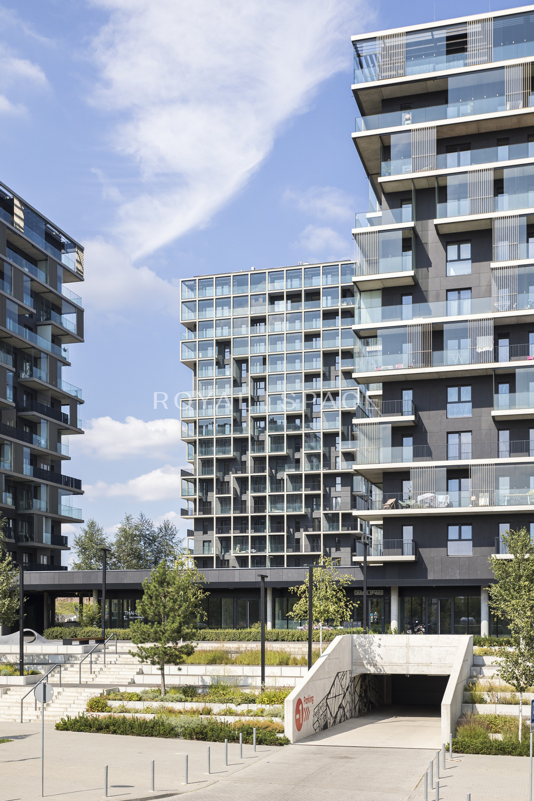 Pierwsza Dzielnica | z balkonem | 8 piętro