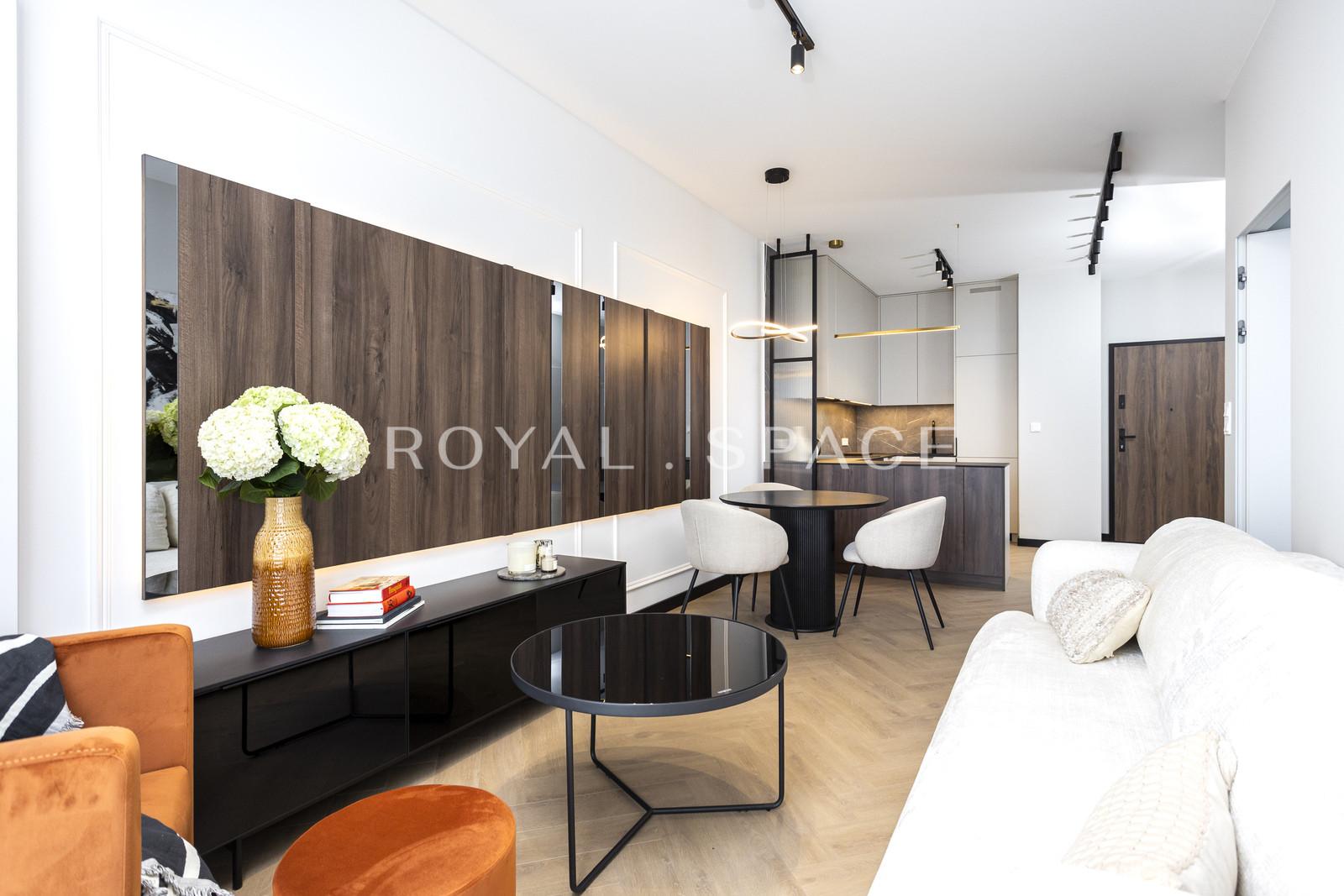 Nowy Apartament z garderobą w Noho N14