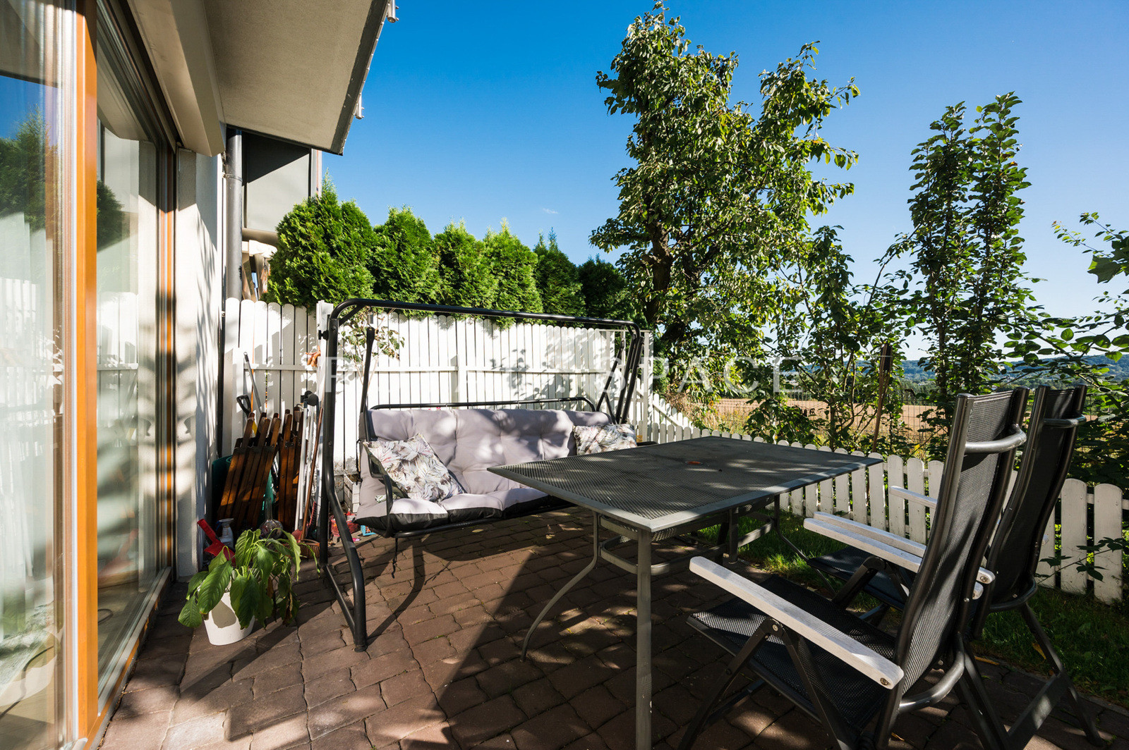 Просторий будинок окремо стоячий на ділянці з видом!