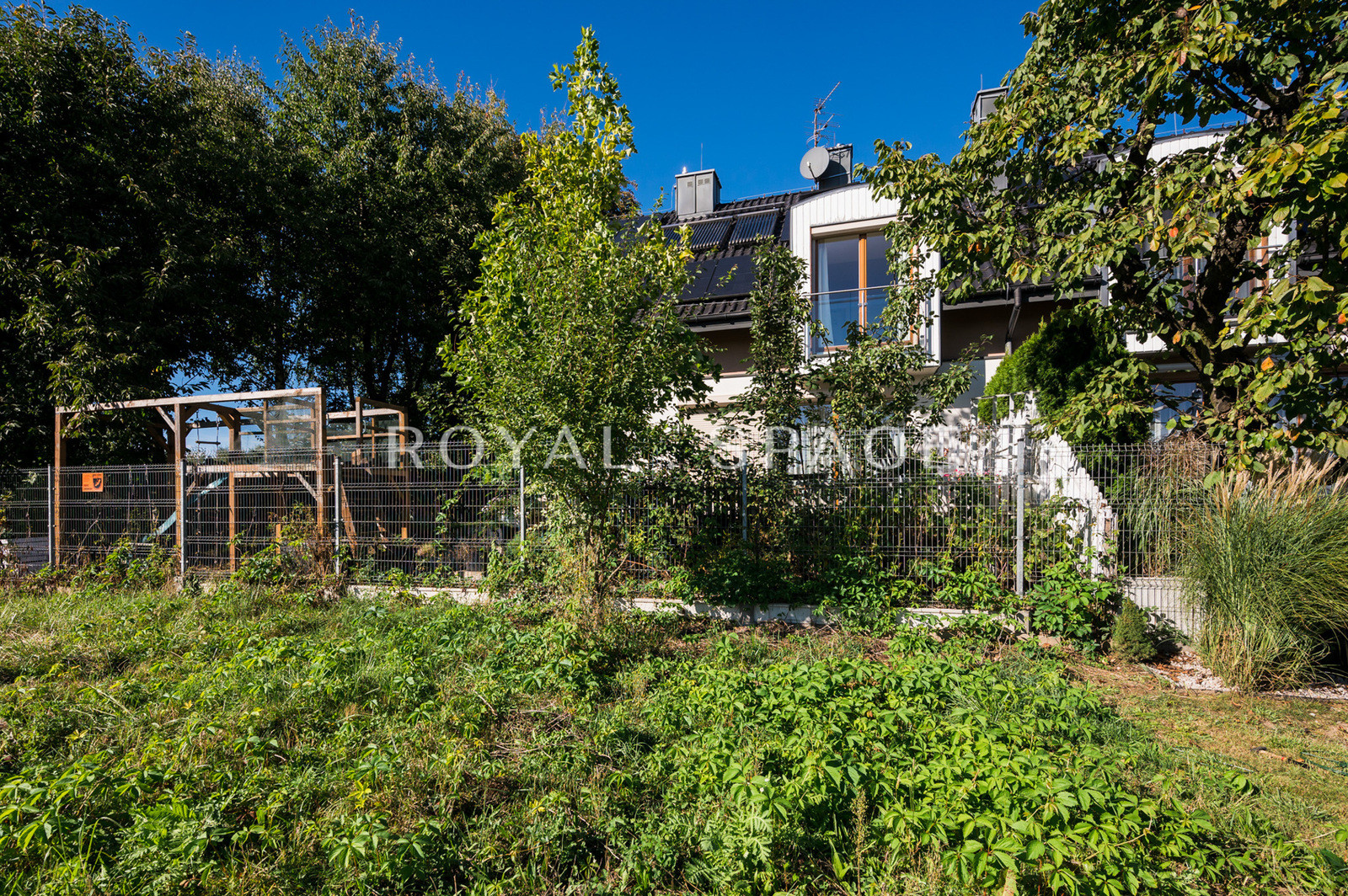 Просторий будинок окремо стоячий на ділянці з видом!