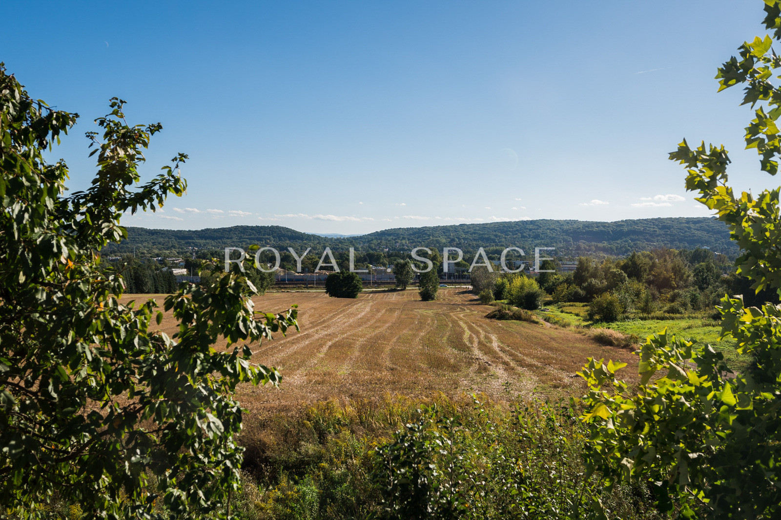 Просторий будинок окремо стоячий на ділянці з видом!