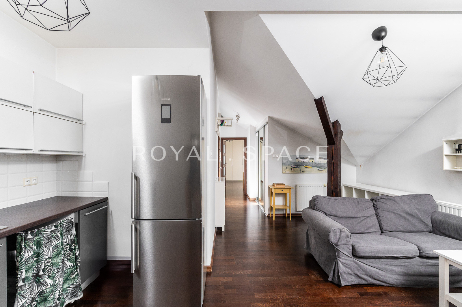 Затишна квартира з двома балконами