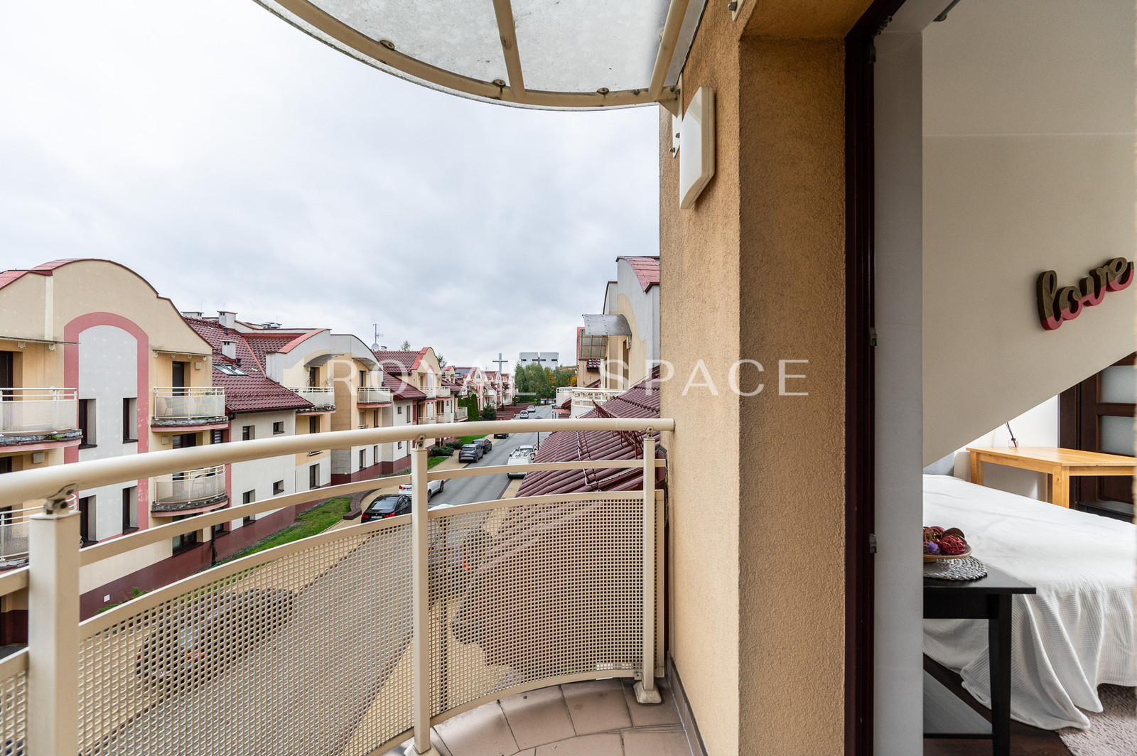 Затишна квартира з двома балконами